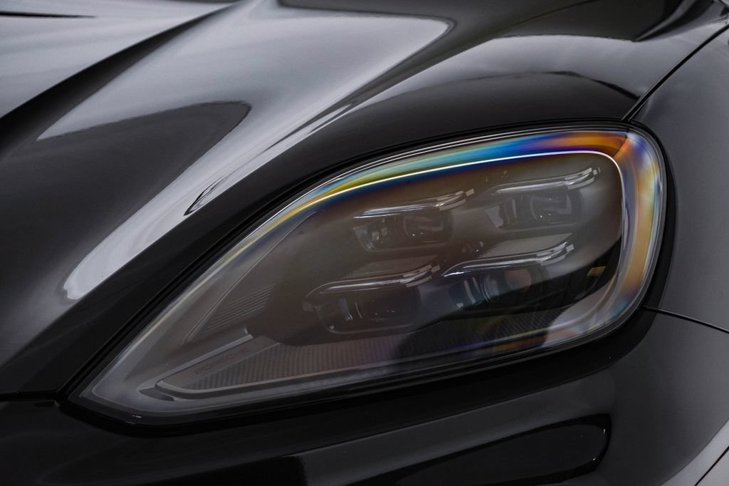 Certified 2025 Porsche Cayenne Turbo GT AWD/4WD image 7