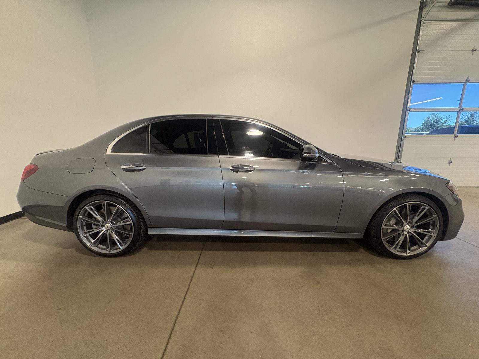 Used 2019 Mercedes-Benz E 450 4MATIC Sedan image 2