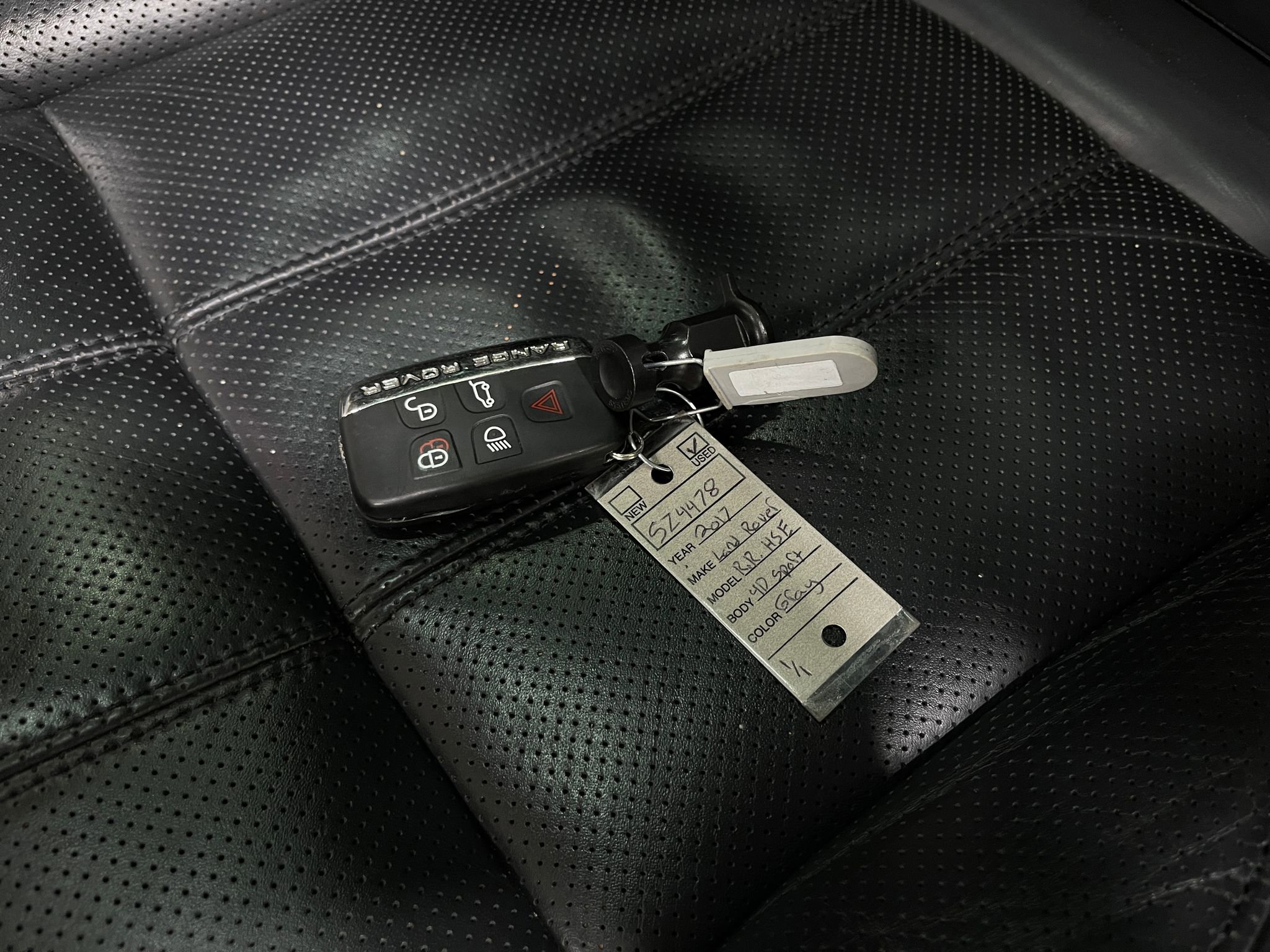 Used 2017 Land Rover Range Rover Sport HSE image 37