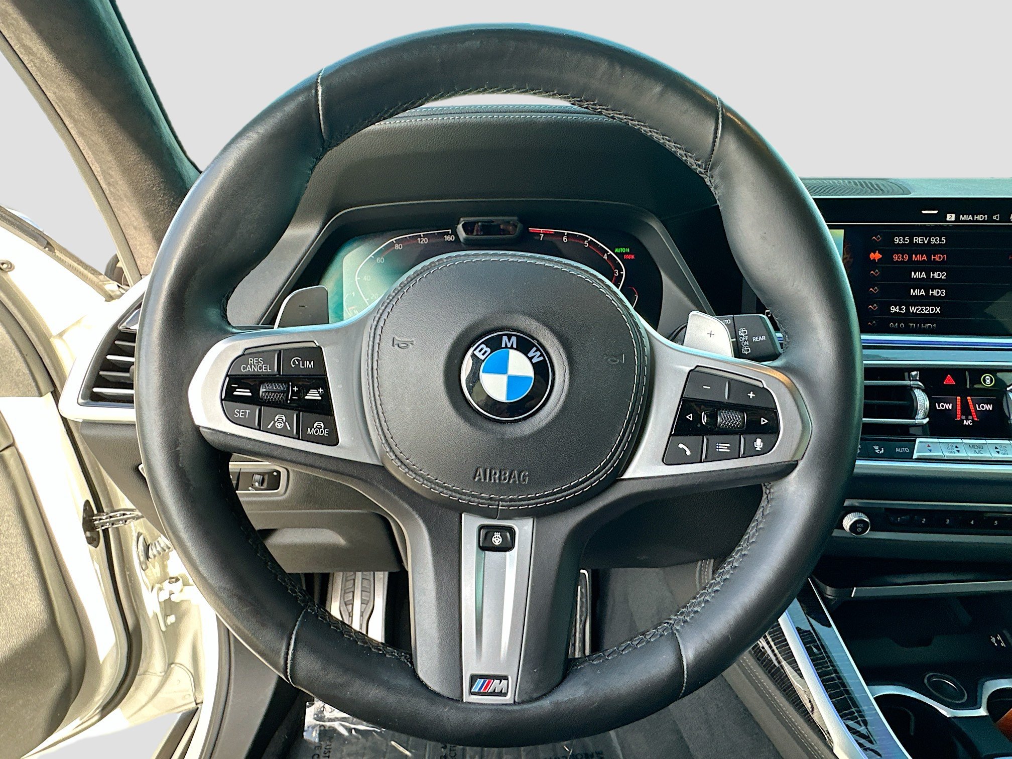 Used 2021 BMW X7 xDrive40i w/ M Sport Package AWD/4WD image 11