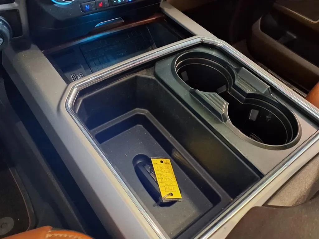 Used 2020 Ford F350 King Ranch w/ King Ranch Ultimate Package AWD/4WD image 23