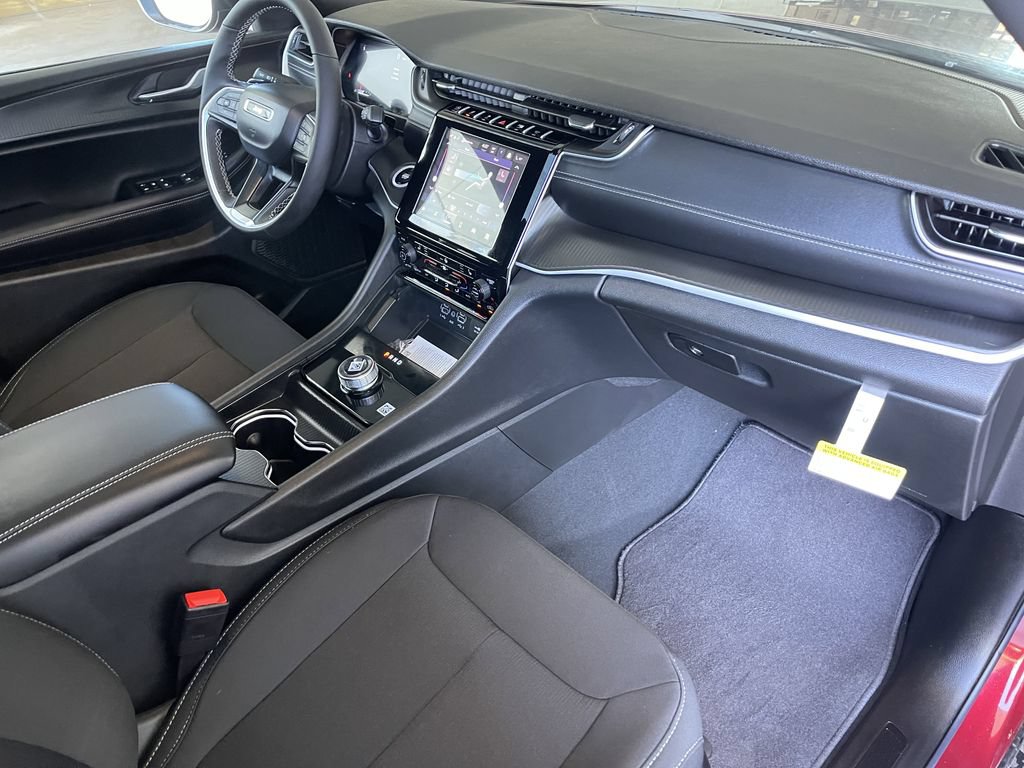 New 2026 Jeep Grand Cherokee L 4WD image 17