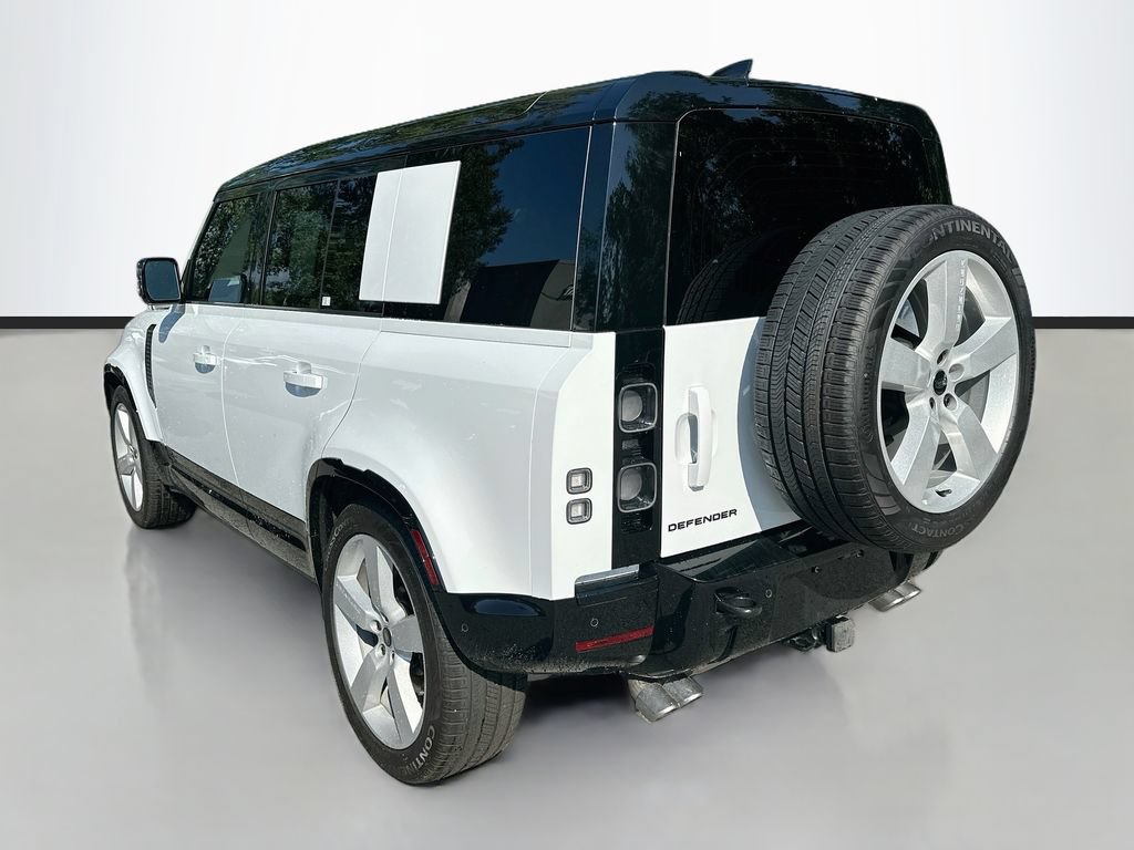 Used 2025 Land Rover Defender 110 V8 AWD/4WD image 7