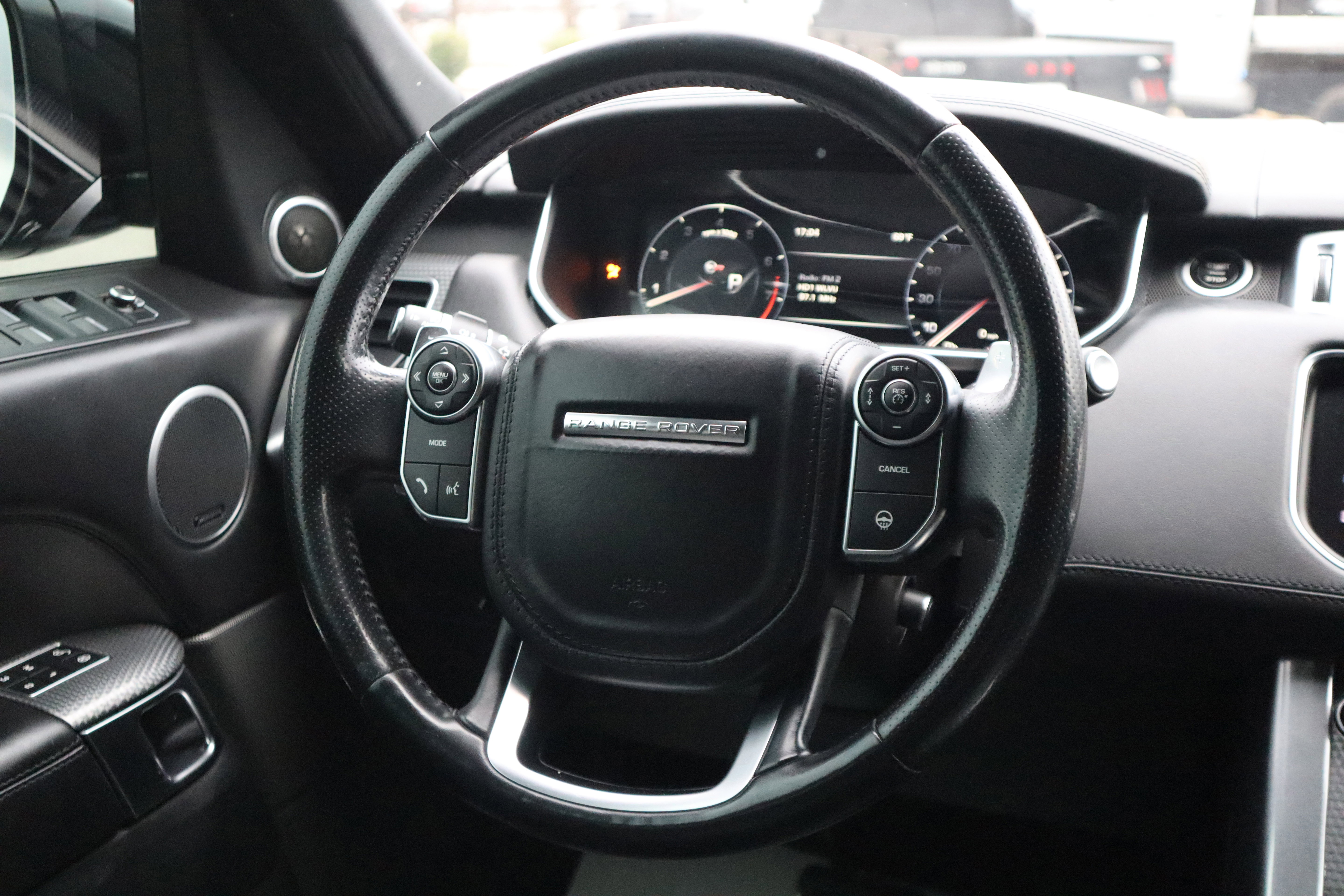 Used 2016 Land Rover Range Rover Sport SVR image 14