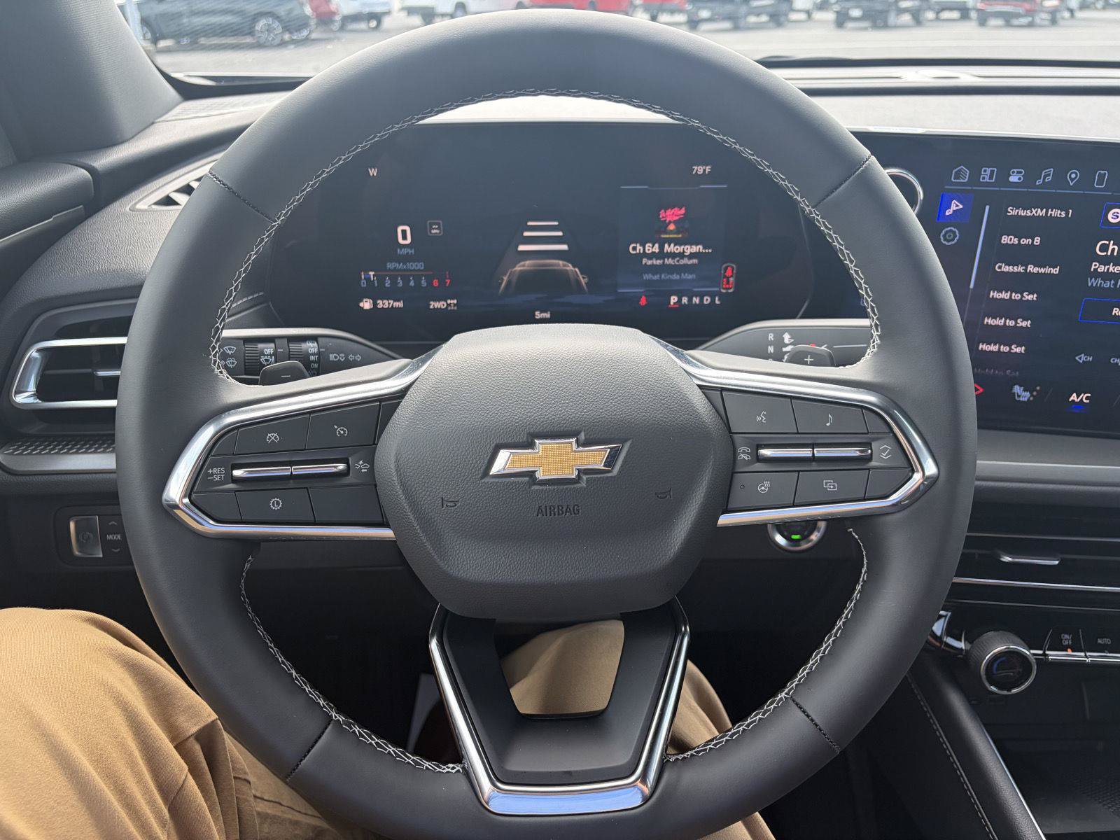 New 2026 Chevrolet Traverse LT w/ Driver Confidence Package AWD/4WD image 21