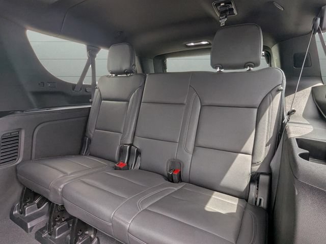Used 2023 Chevrolet Suburban Z71 w/ Luxury Package AWD/4WD image 27