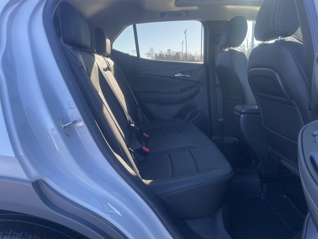 Used 2022 Buick Encore GX Essence w/ Experience Buick Package image 29