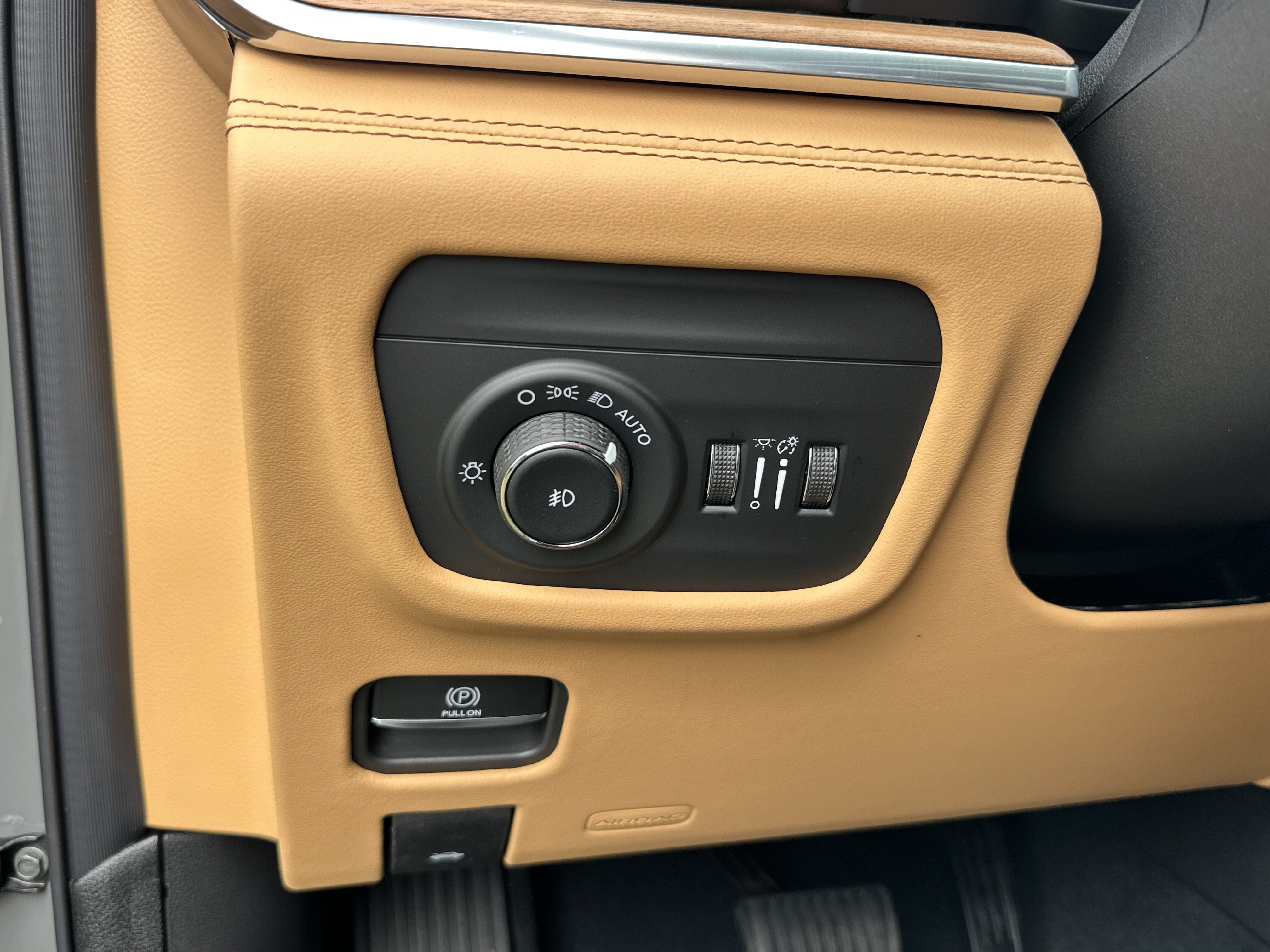New 2027 Jeep Grand Cherokee Summit AWD/4WD image 11