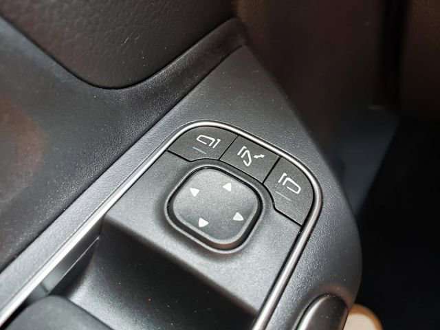 New 2026 Mercedes-Benz GLB 250 4MATIC image 26