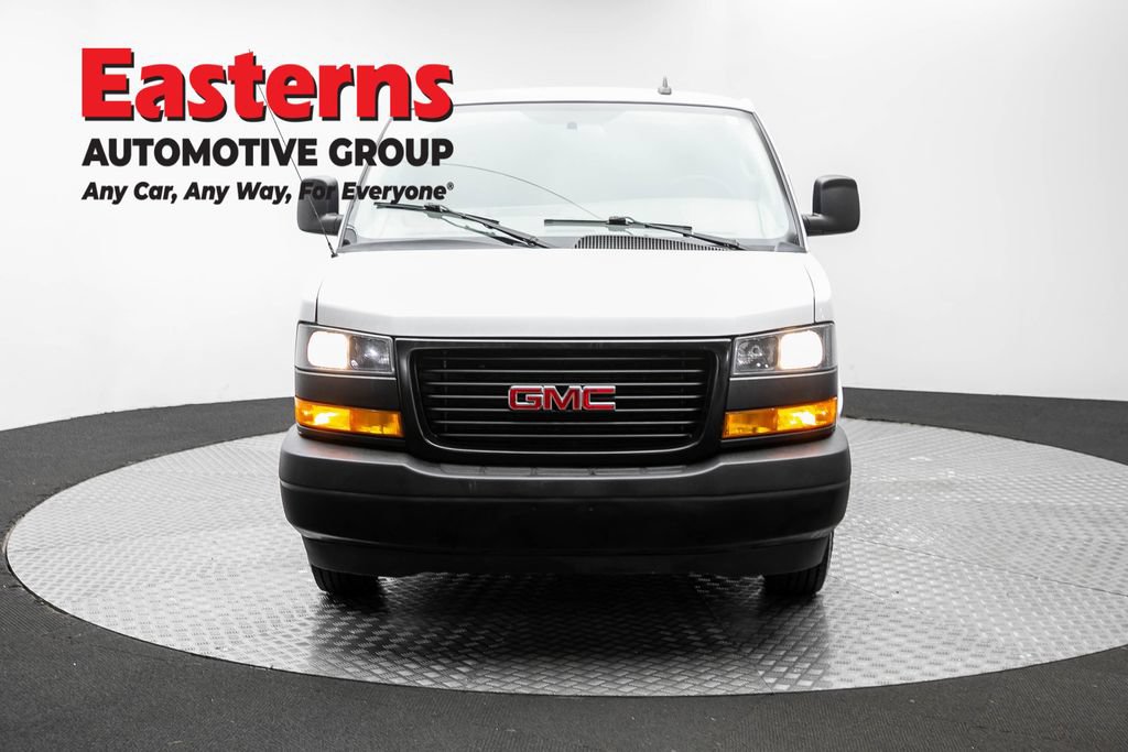Used 2022 GMC Savana 2500 RWD image 2