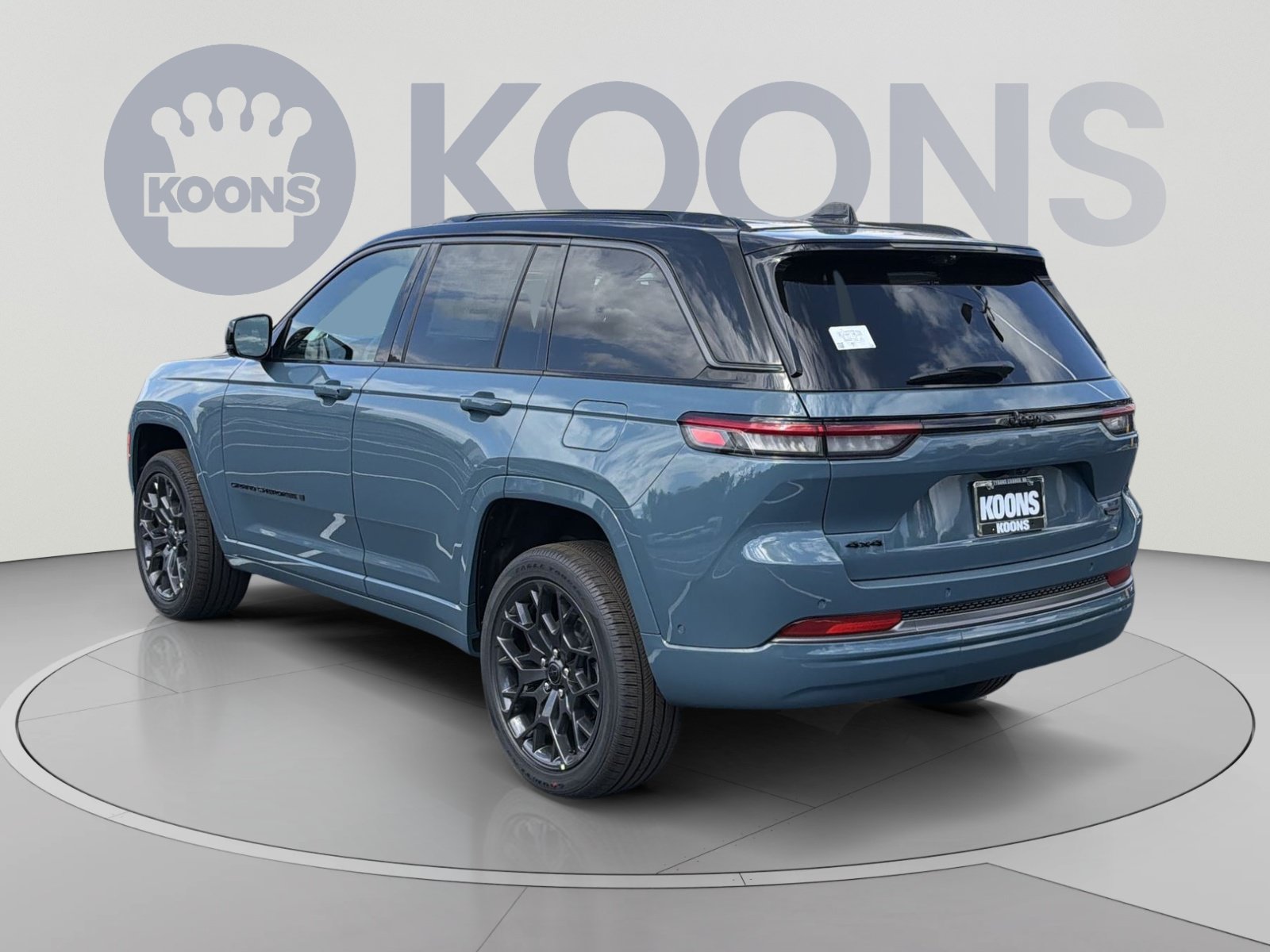 New 2027 Jeep Grand Cherokee Summit w/ Adv Protech Group IV AWD/4WD image 4