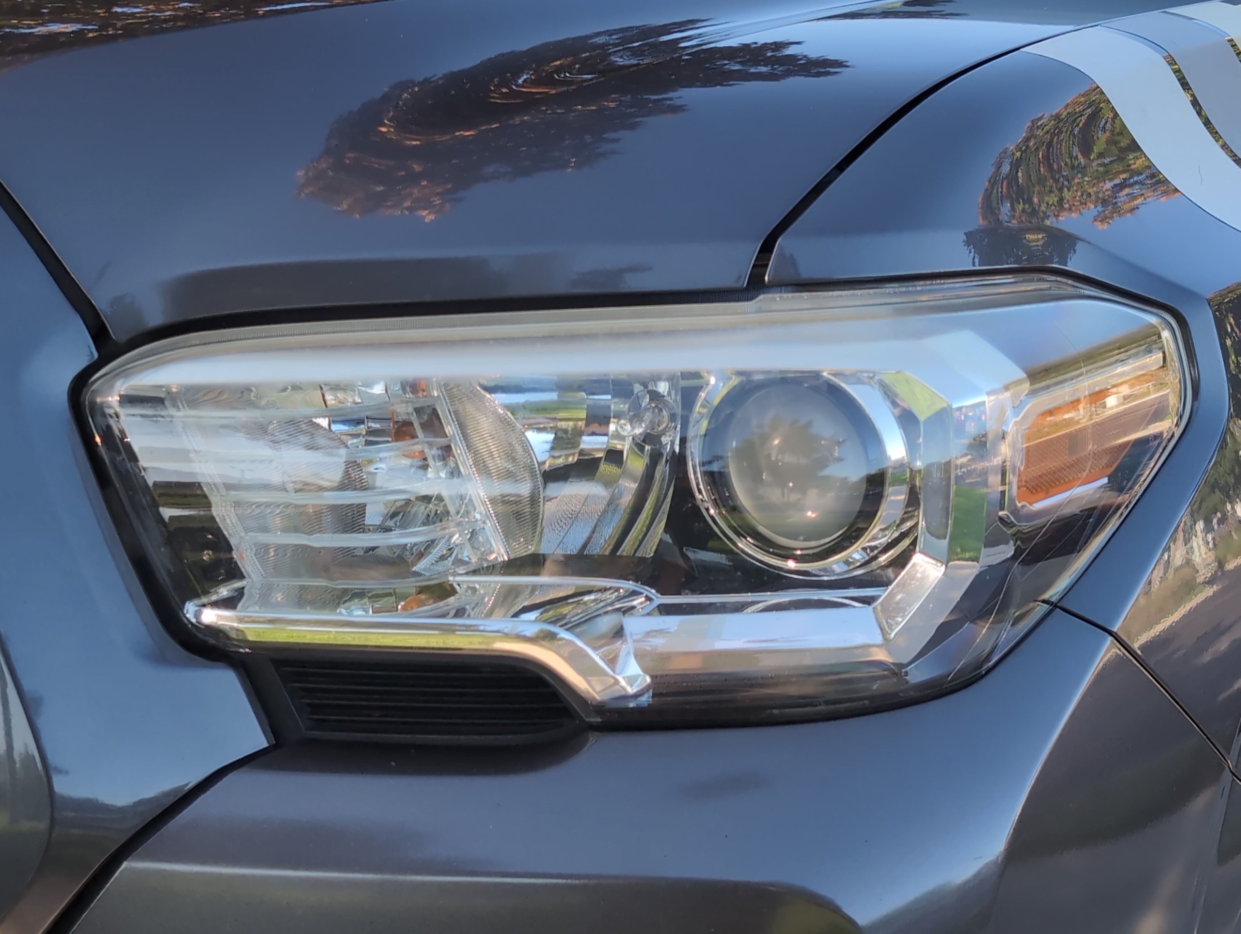 Used 2016 Toyota Tacoma SR5 w/ Towing Package RWD image 6