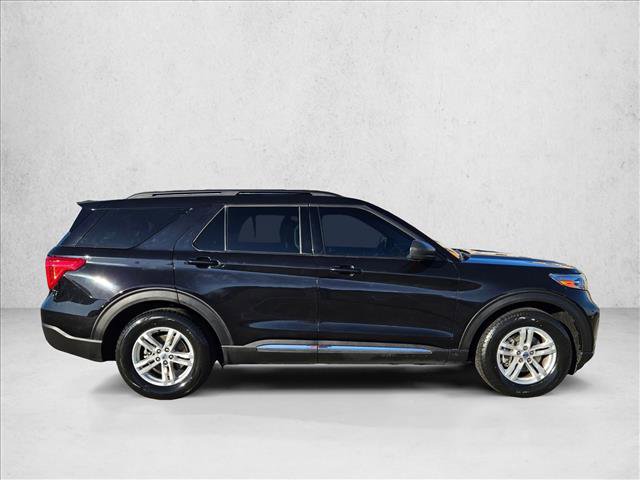 Used 2023 Ford Explorer XLT RWD image 4