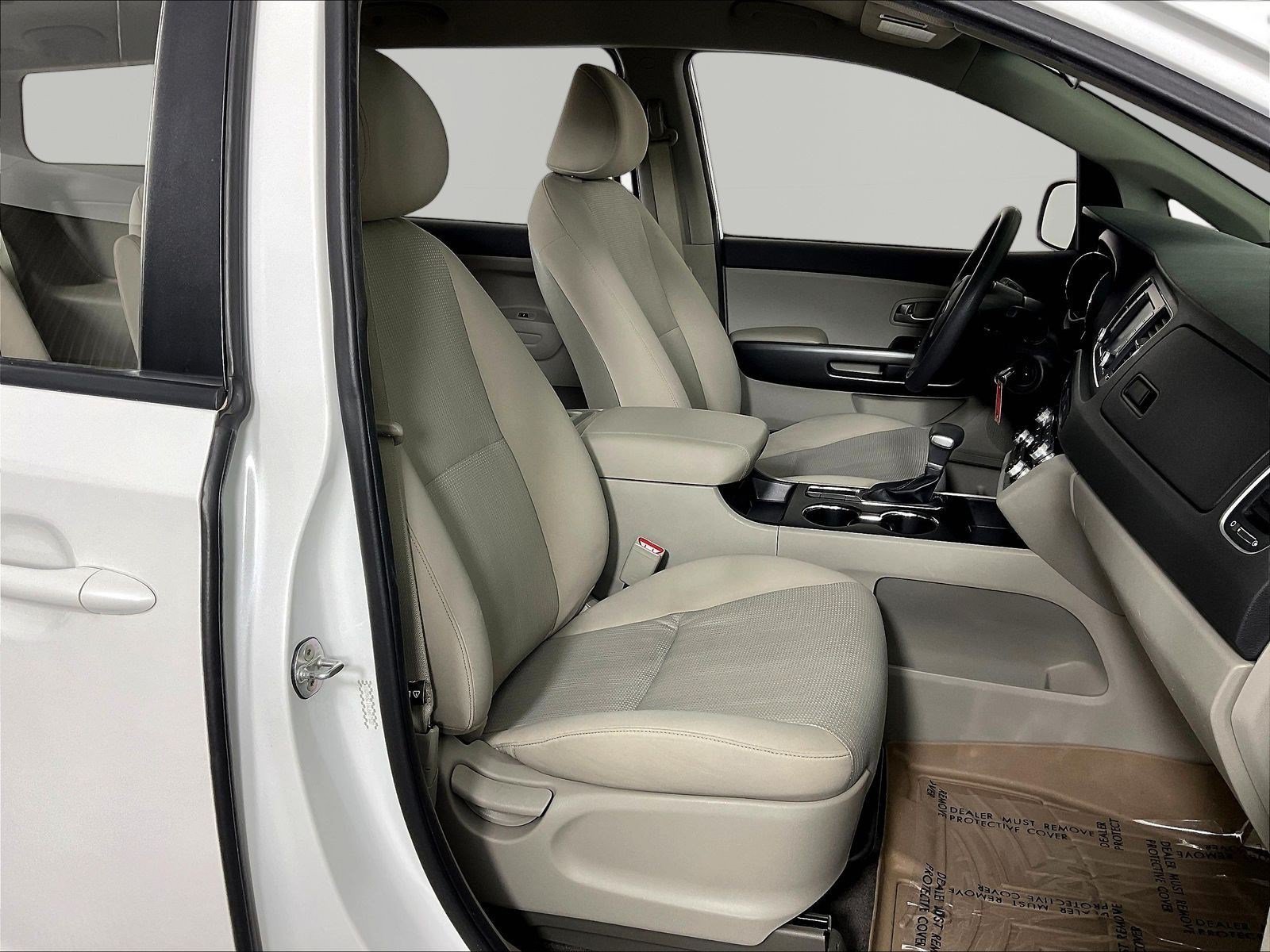 Used 2020 Kia Sedona L FWD image 29