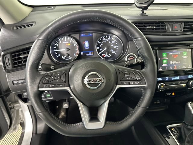 Used 2018 Nissan Rogue SV w/ Sun & Sound Touring Package image 14