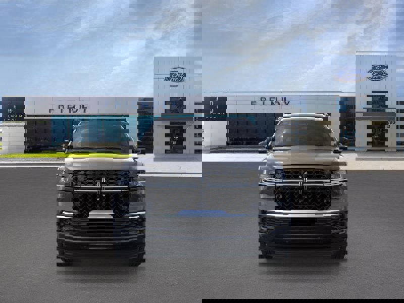 New 2026 Lincoln Navigator L Reserve w/ Jet Appearance Package image 6