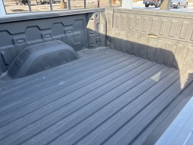 Used 2023 GMC Sierra 1500 AT4 w/ AT4 Preferred Package image 17