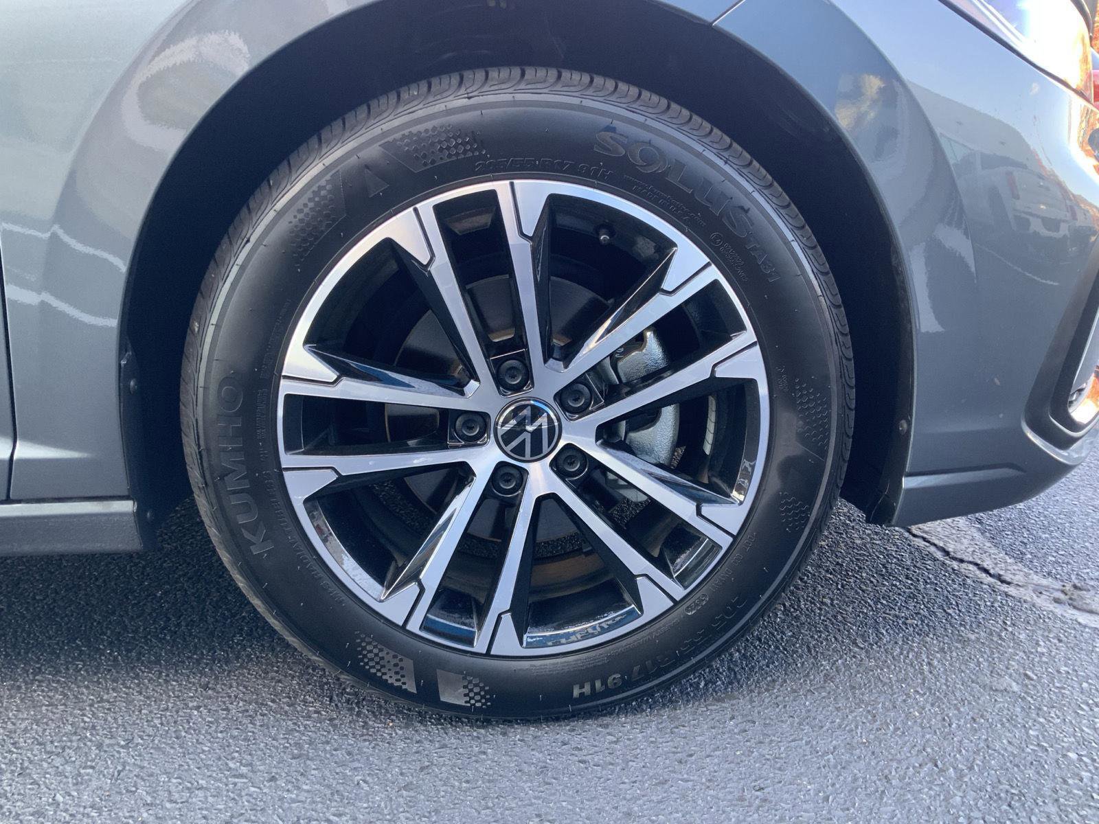 Used 2025 Volkswagen Jetta Sport image 9