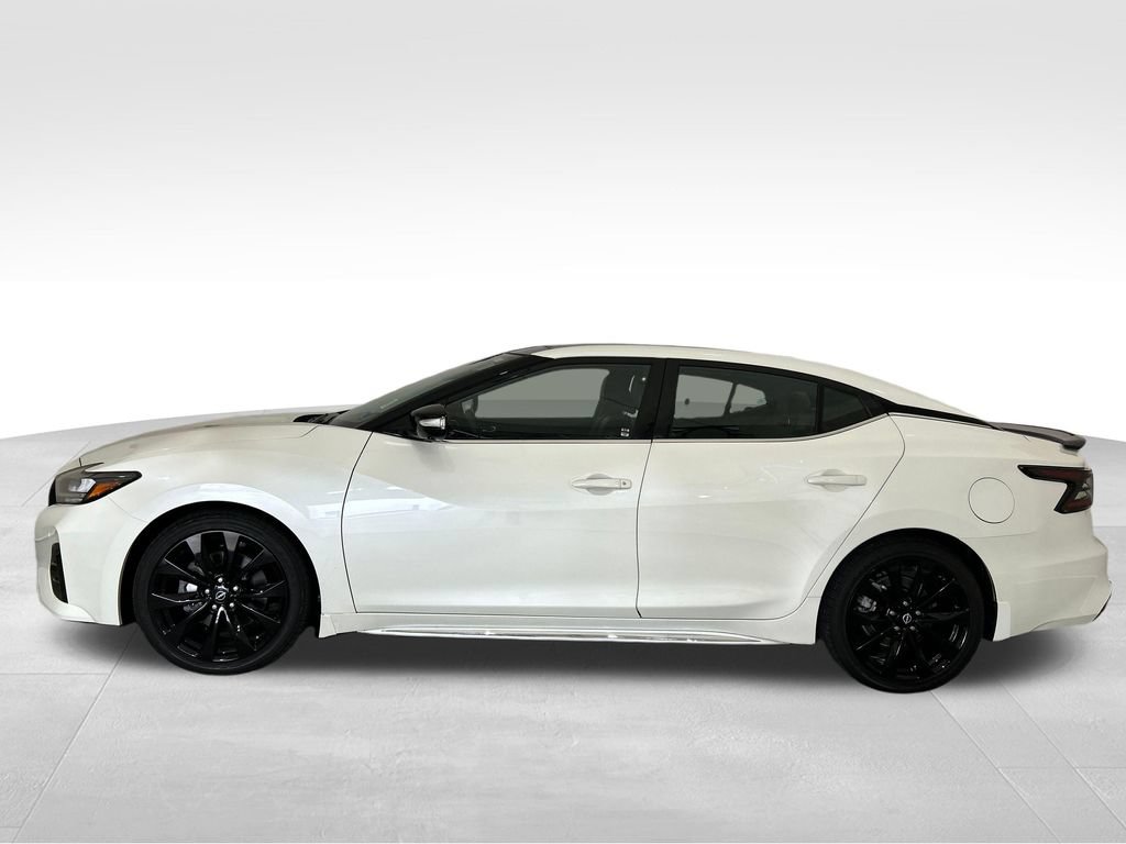 Used 2023 Nissan Maxima SR w/ Sport Mat Group FWD video 2
