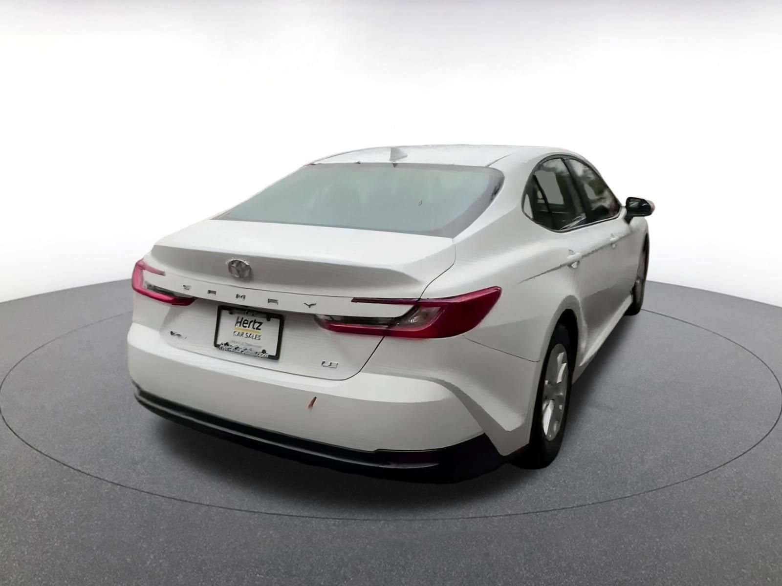 Used 2025 Toyota Camry LE image 14