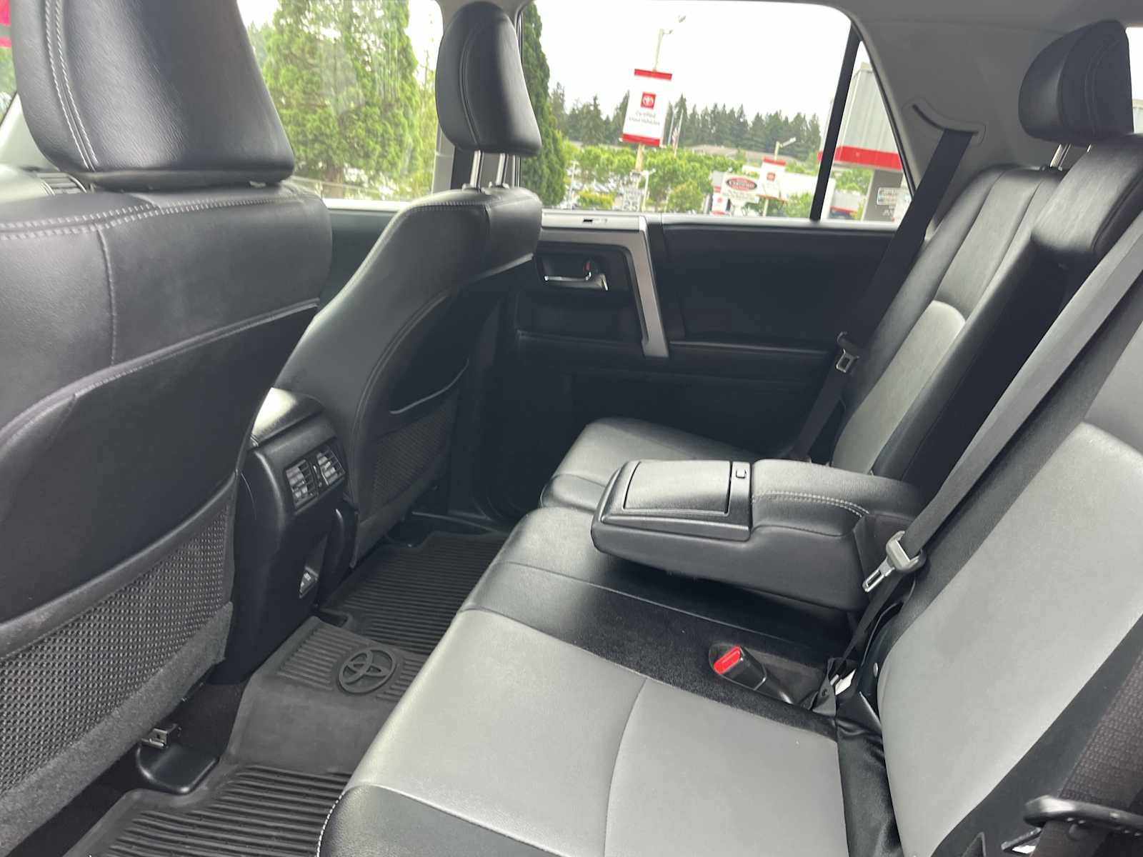 Certified 2021 Toyota 4Runner SR5 Premium w/ Moonroof Package AWD/4WD image 15