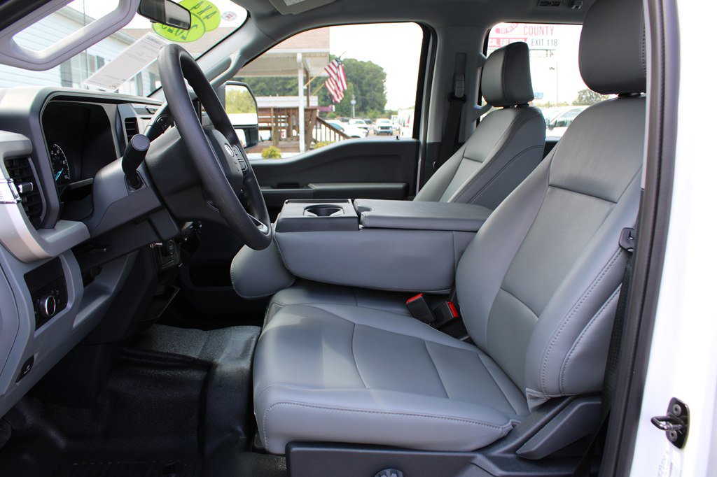 Used 2025 Ford F250 XL image 18