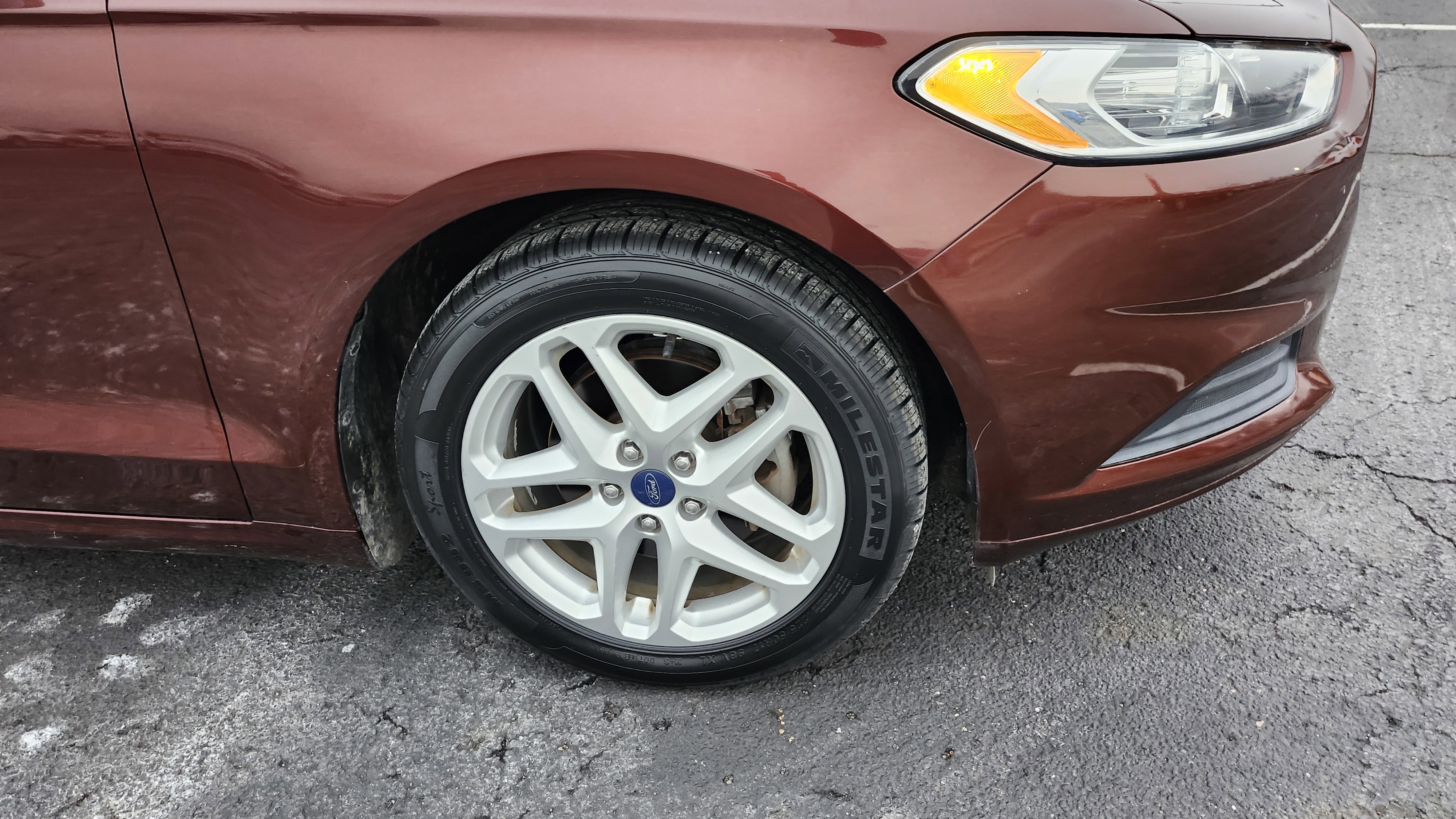 Used 2016 Ford Fusion SE image 10