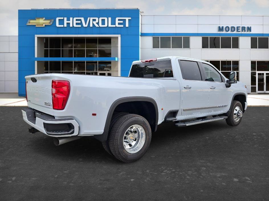 New 2026 Chevrolet Silverado 3500 High Country AWD/4WD image 6