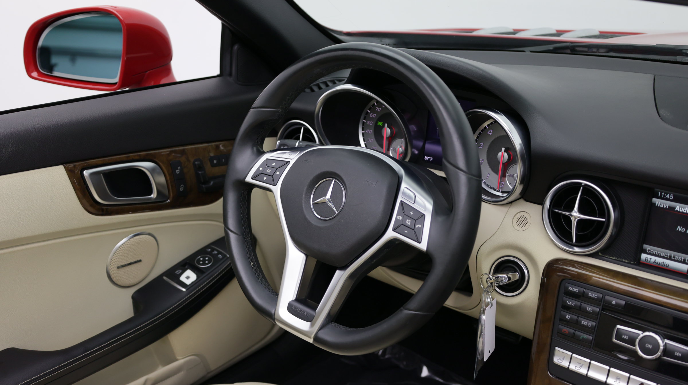 Used 2015 Mercedes-Benz SLK 250 image 29