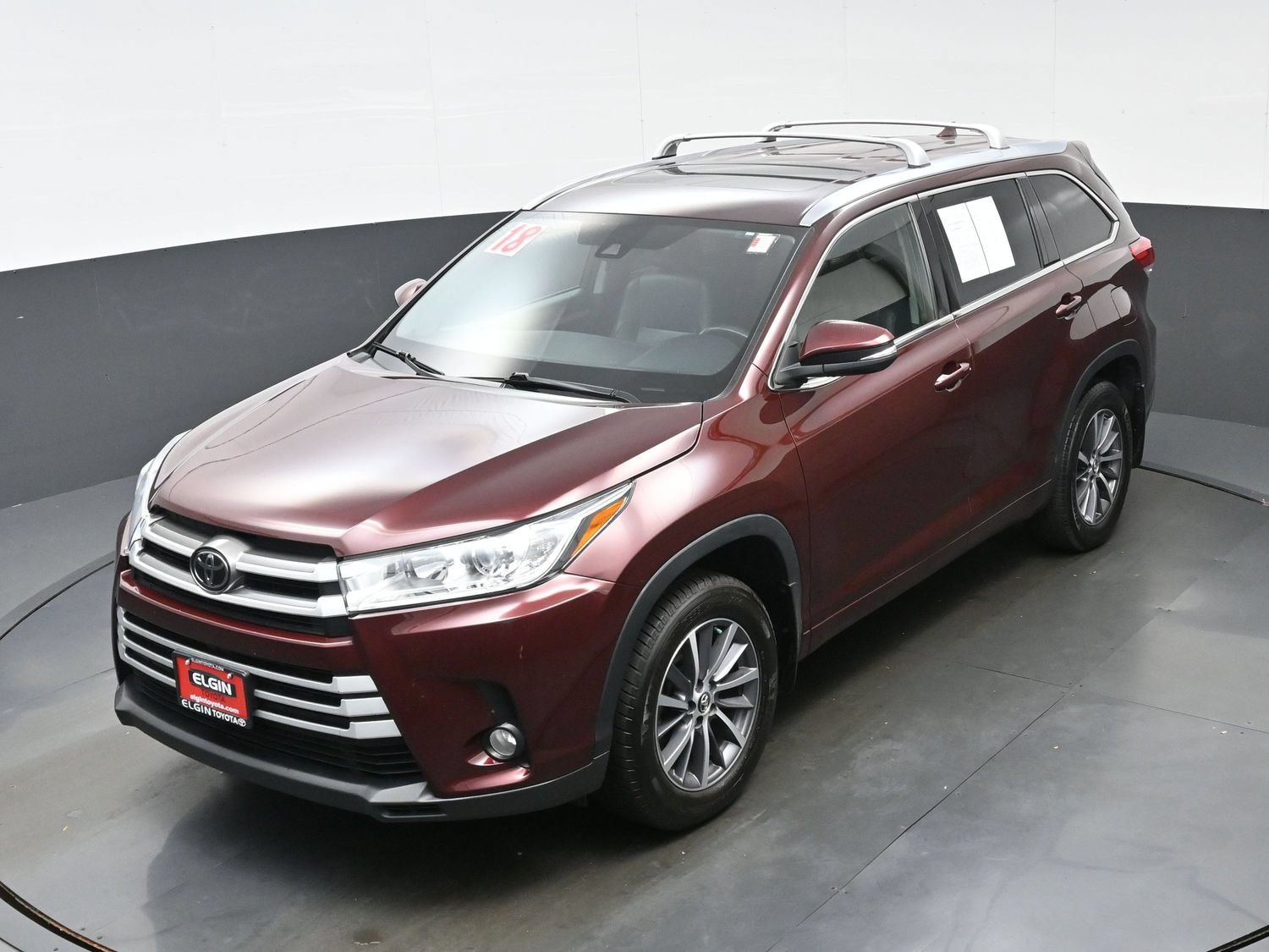 Used 2018 Toyota Highlander XLE AWD/4WD image 39