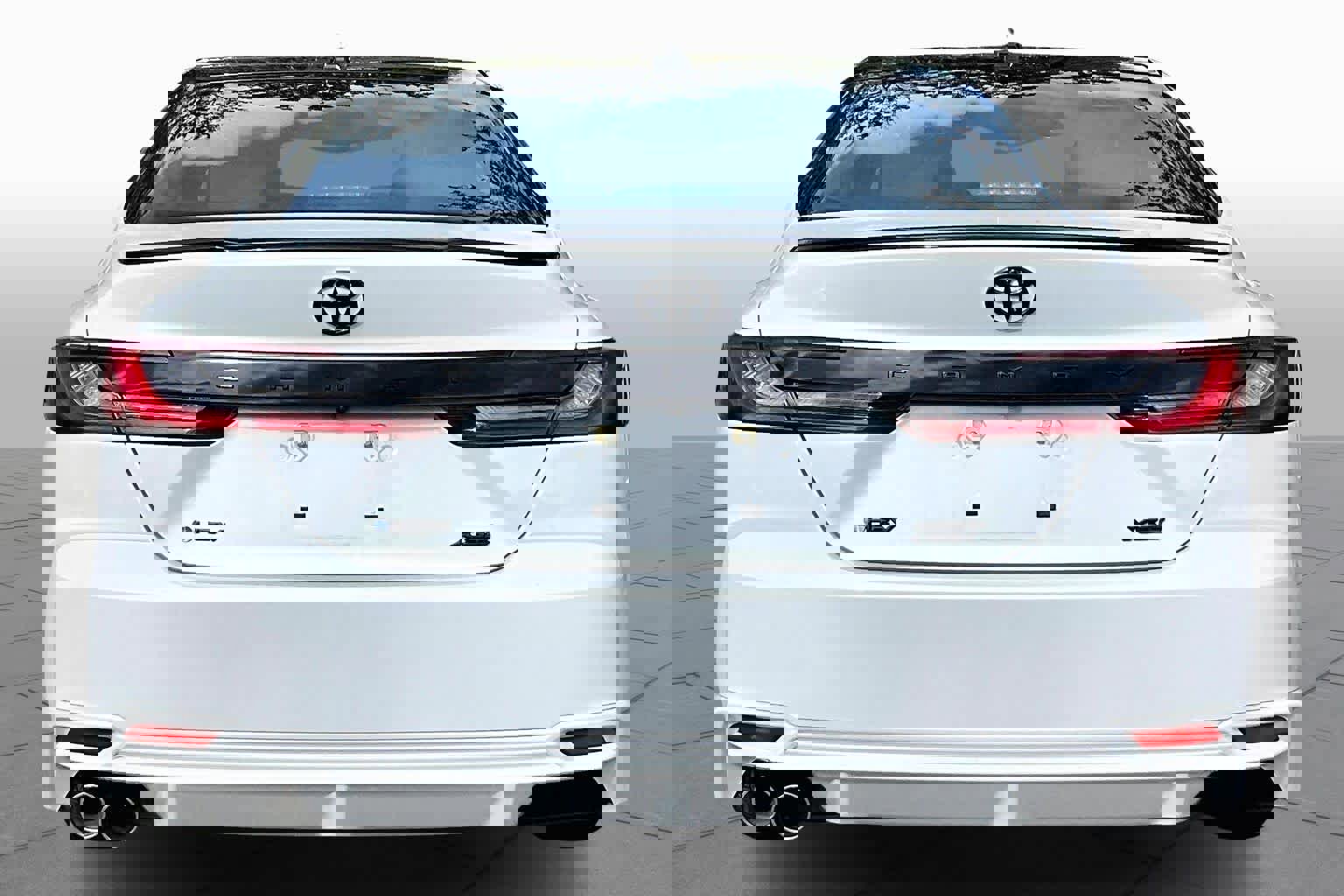 Used 2025 Toyota Camry XSE image 4