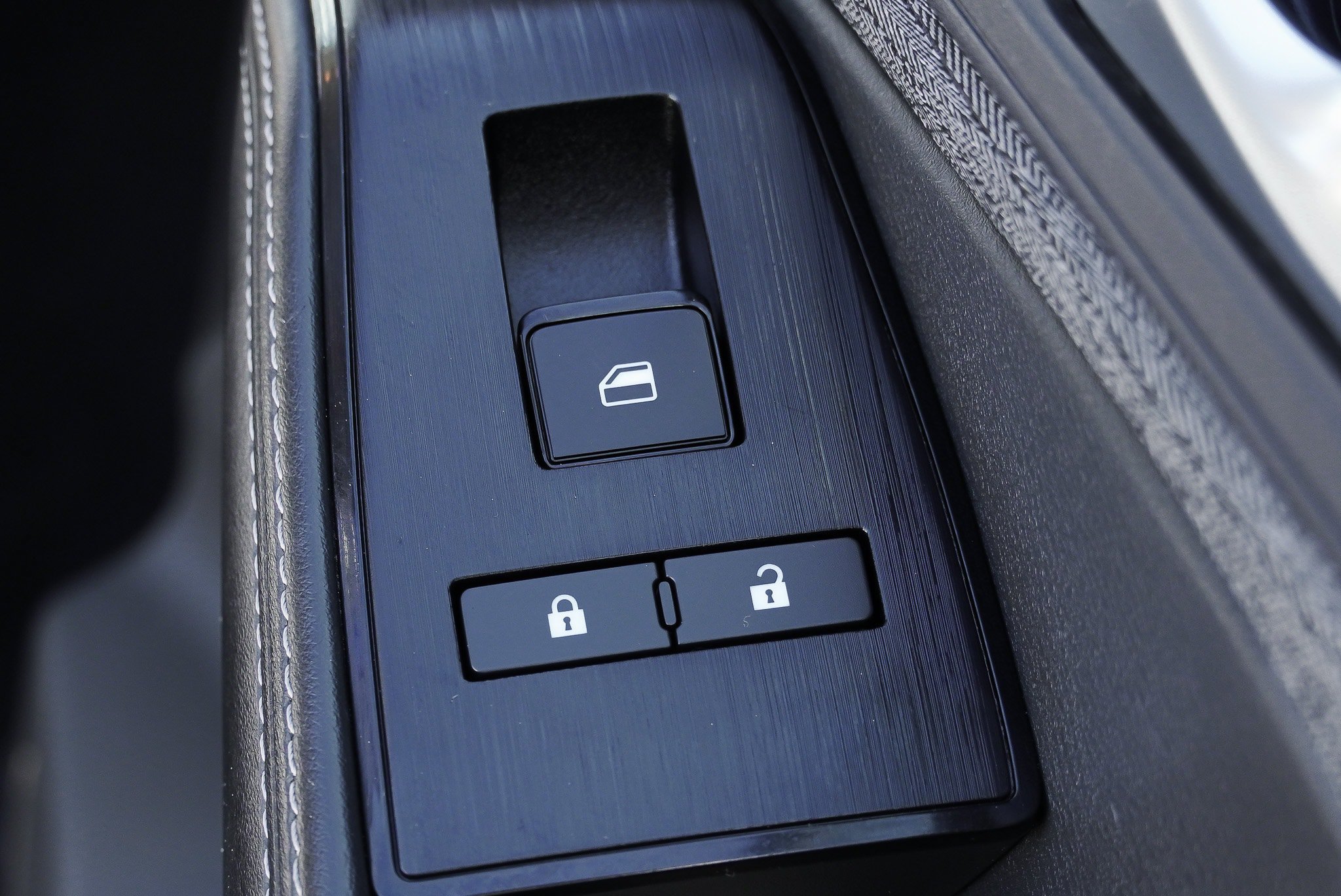 Used 2022 Nissan Rogue SV AWD/4WD image 26