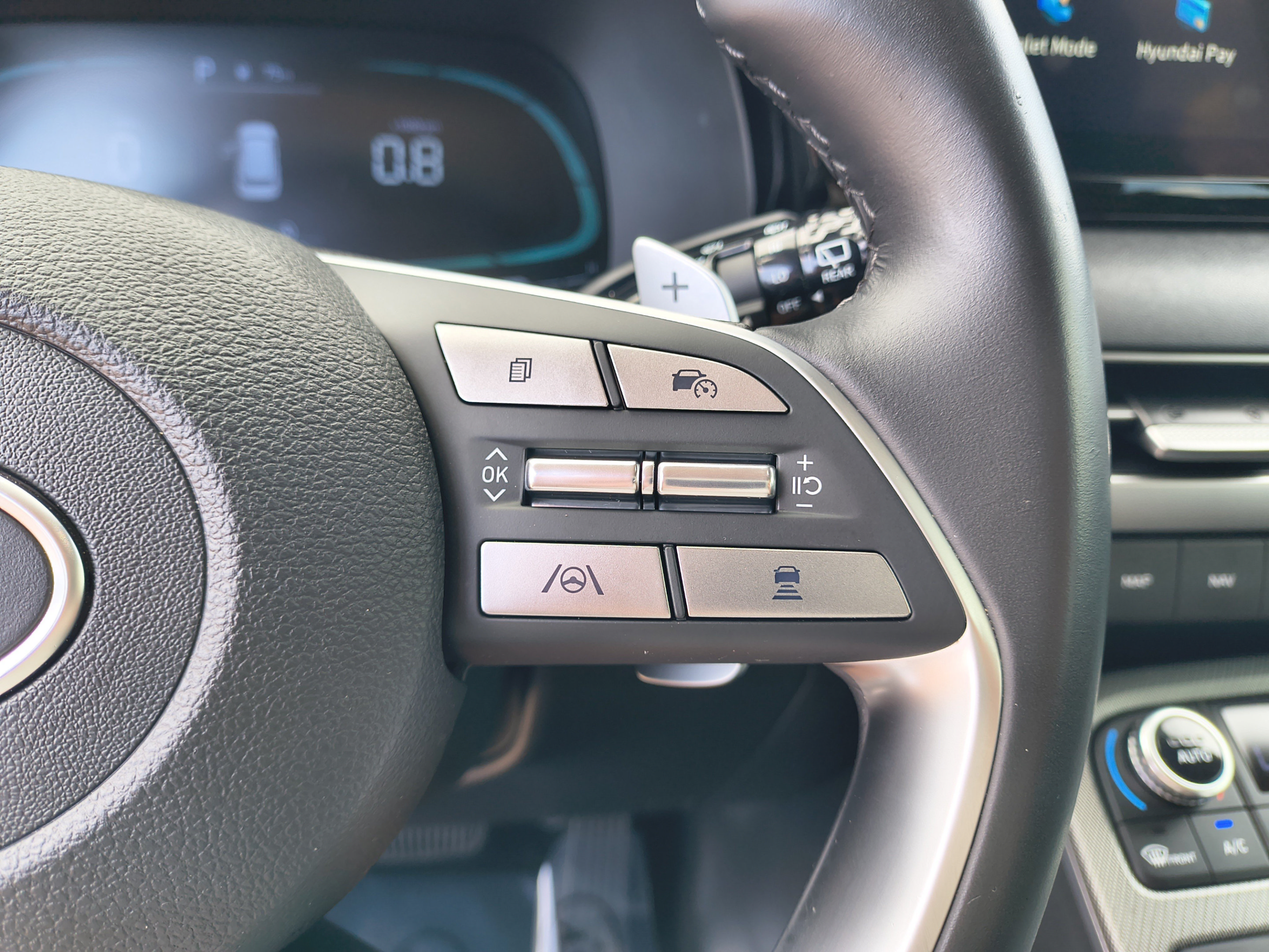 Certified 2024 Hyundai Palisade SEL FWD image 27