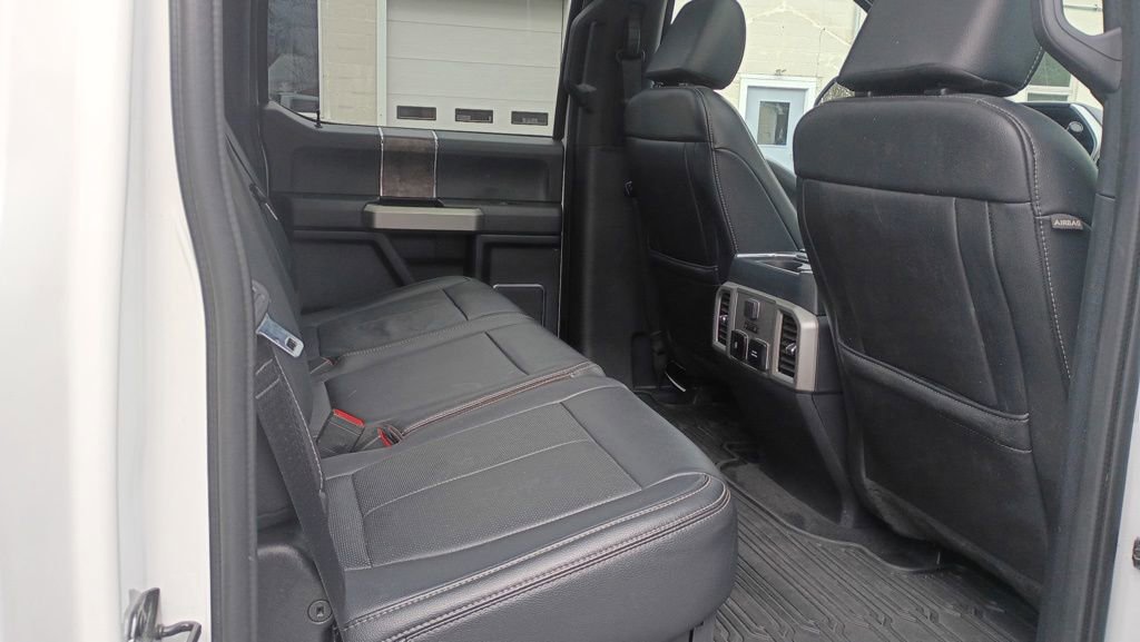 Used 2022 Ford F350 Lariat w/ Black Appearance Package image 16