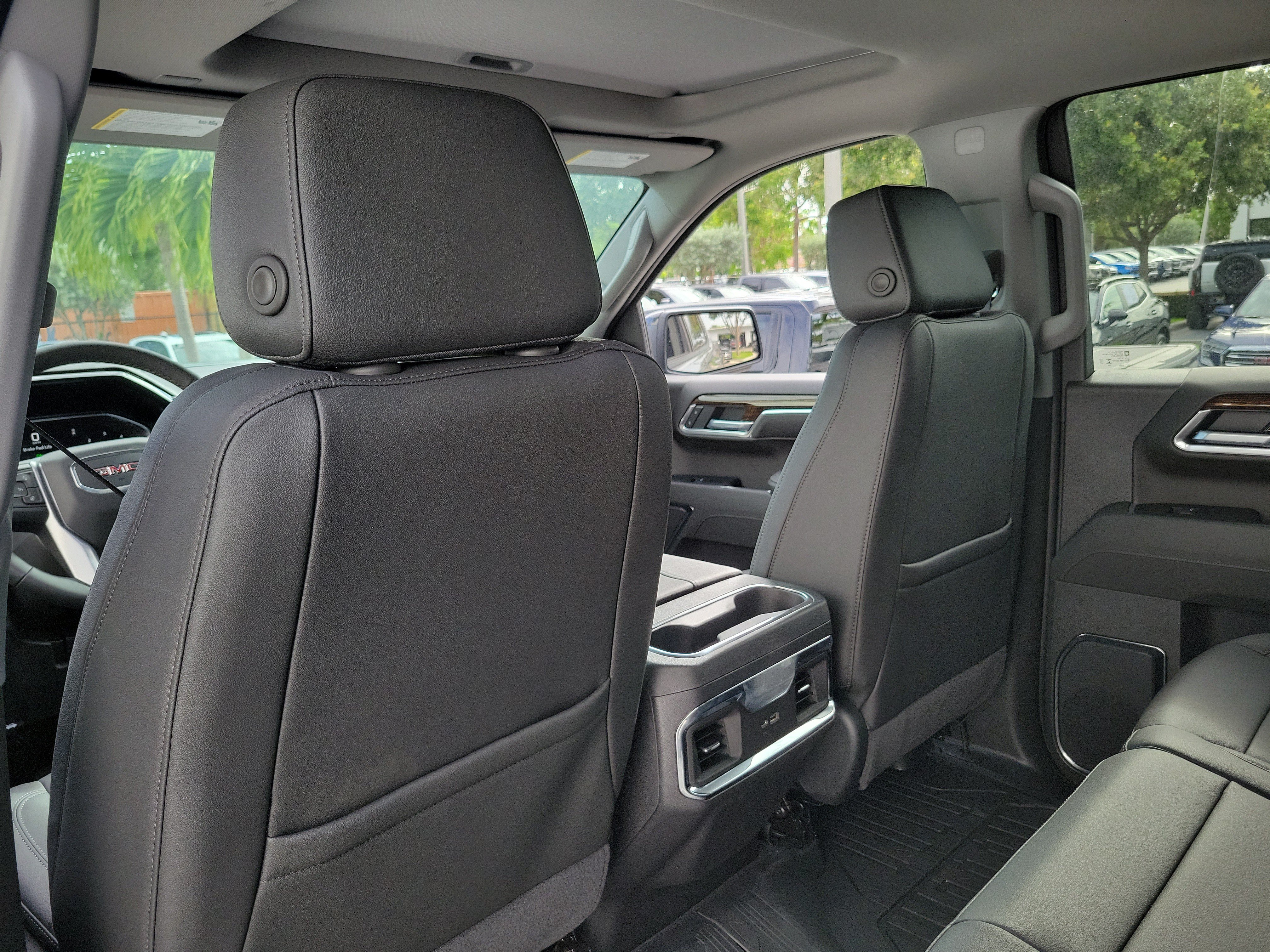 New 2026 GMC Sierra 1500 Elevation w/ Elevation Premium Package AWD/4WD image 15