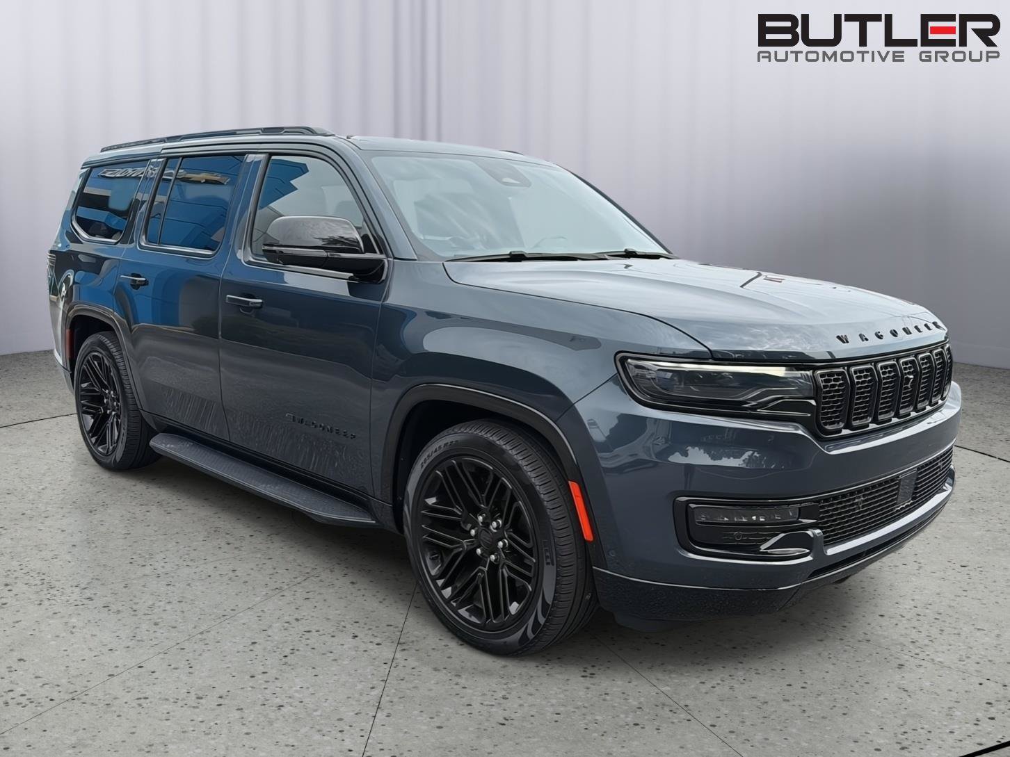 Used 2023 Jeep Wagoneer Series II w/ Convenience Group I AWD/4WD image 8