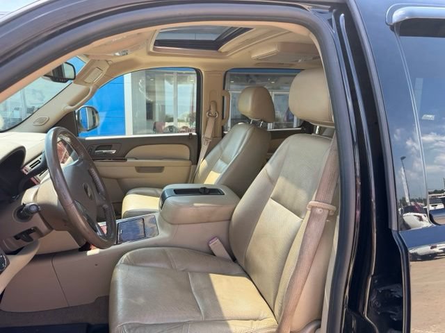 Used 2010 Chevrolet Suburban LTZ AWD/4WD image 14