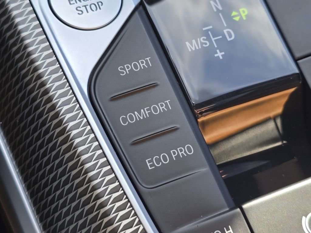 Used 2022 BMW 330i xDrive Sedan image 8