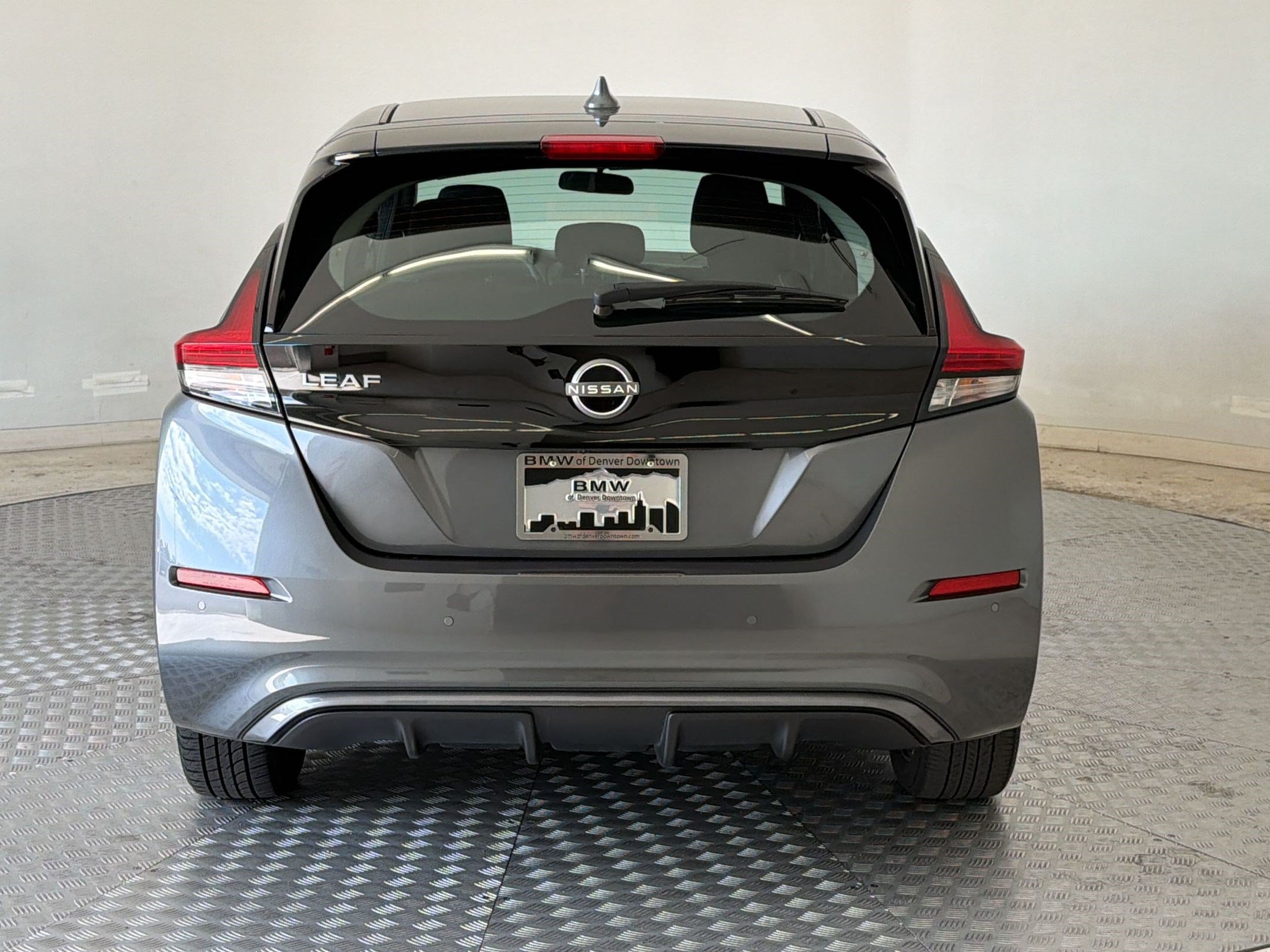 Used 2025 Nissan Leaf S FWD image 10