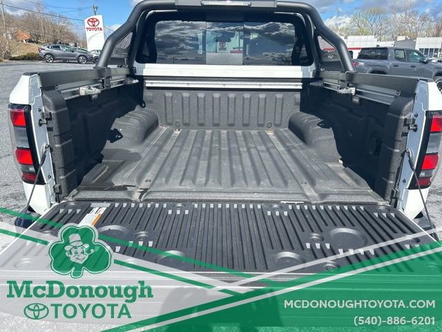 Used 2024 Nissan Frontier SV w/ Hardbody Edition image 11