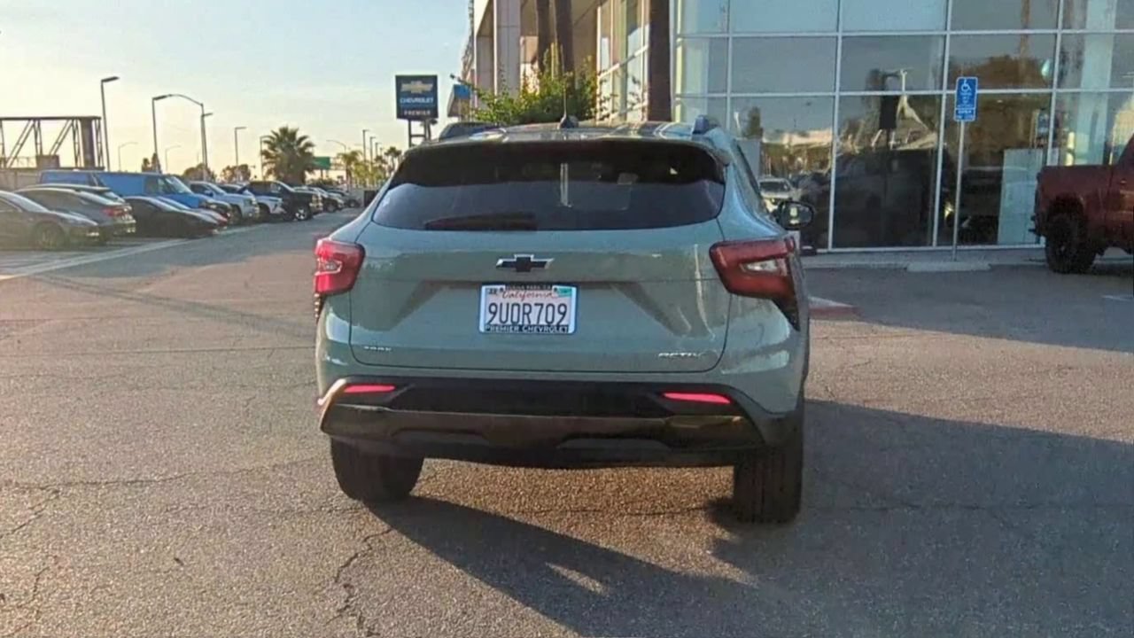 Used 2025 Chevrolet Trax ACTIV w/ Driver Confidence Package FWD image 7