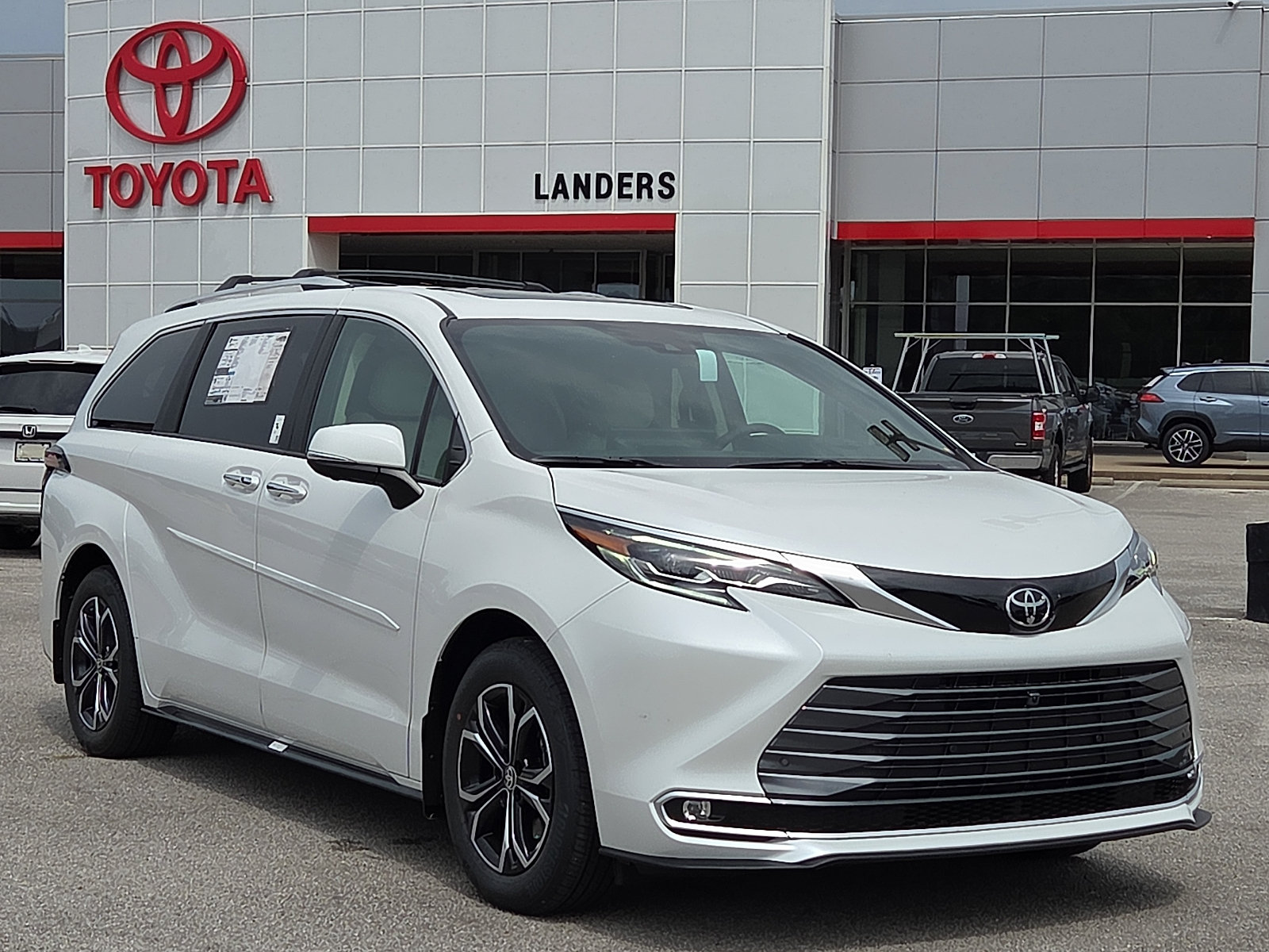 New 2026 Toyota Sienna Platinum AWD/4WD video 1