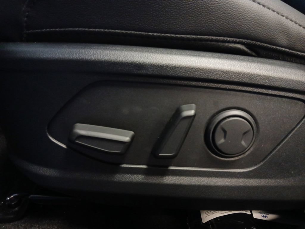 New 2026 Hyundai Santa Cruz SEL FWD image 16
