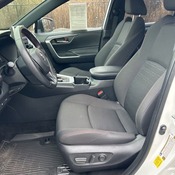 Used 2023 Toyota RAV4 SE w/ Weather & Moonroof Package image 11