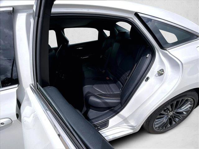 Used 2020 Toyota Avalon XSE image 28