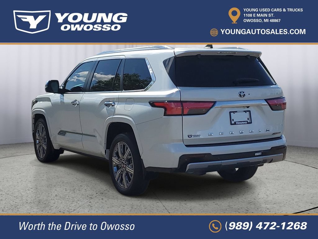 Used 2025 Toyota Sequoia Capstone AWD/4WD image 3