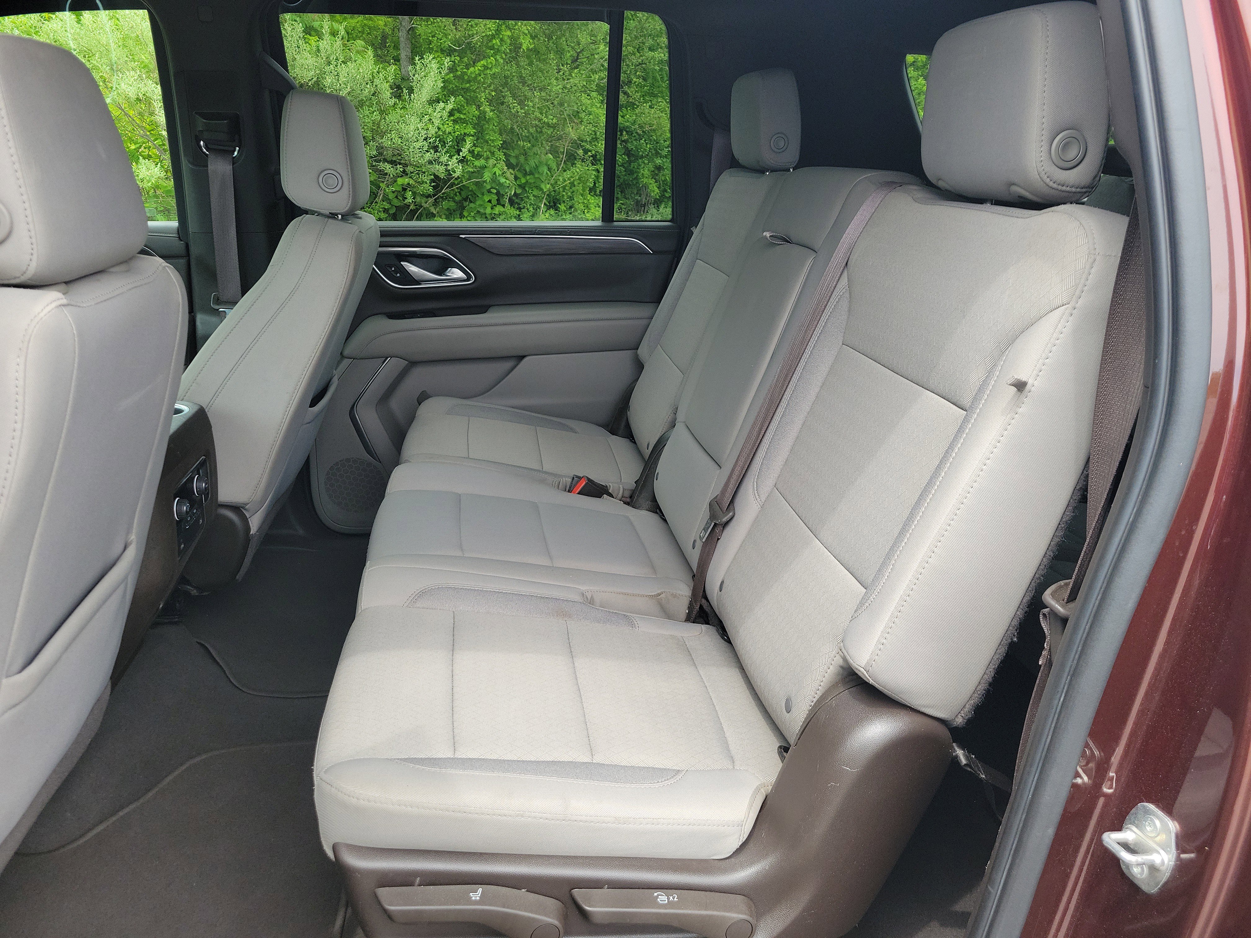 Used 2022 Chevrolet Suburban LS AWD/4WD image 16