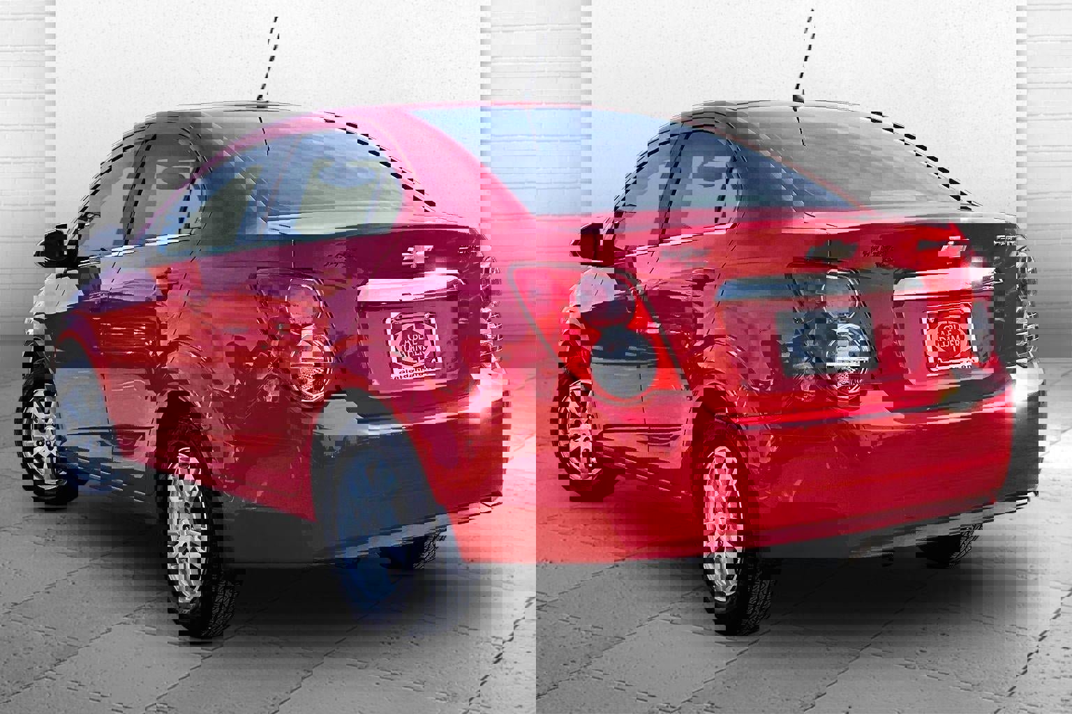 Used 2015 Chevrolet Sonic LT image 9