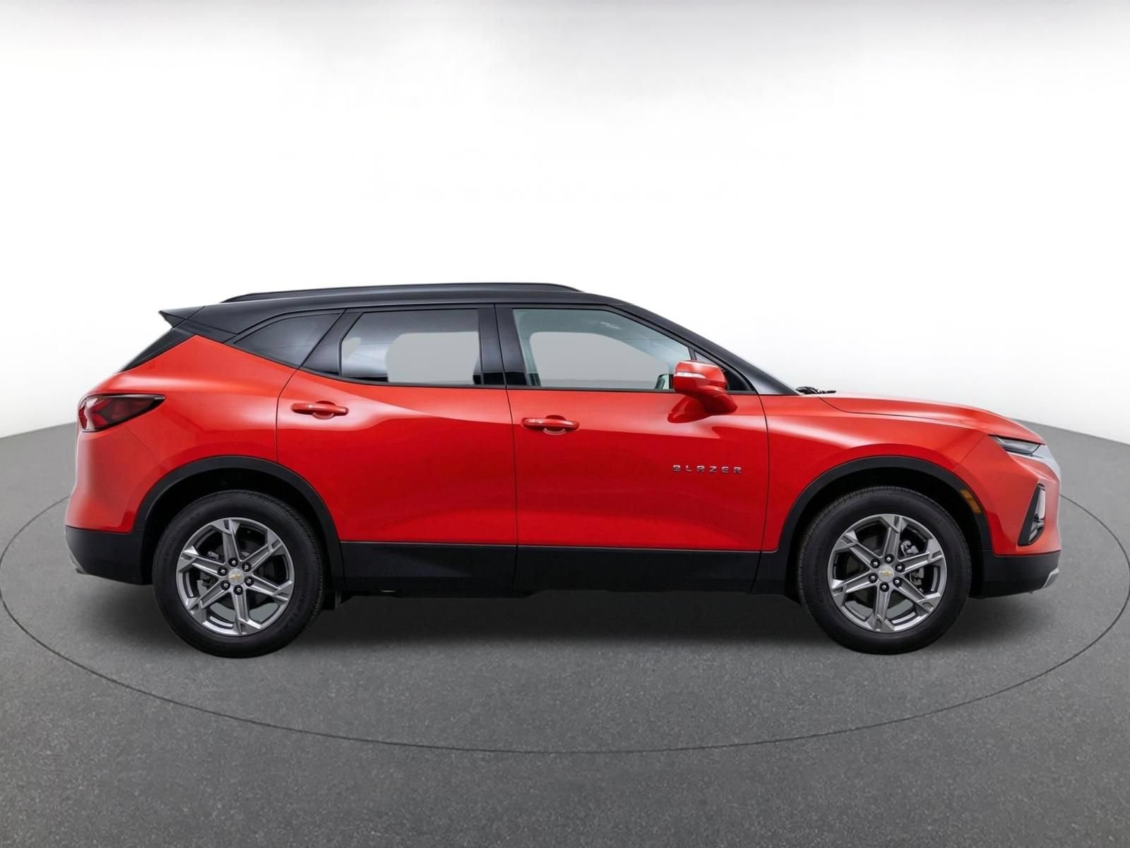 Used 2025 Chevrolet Blazer LT FWD image 10