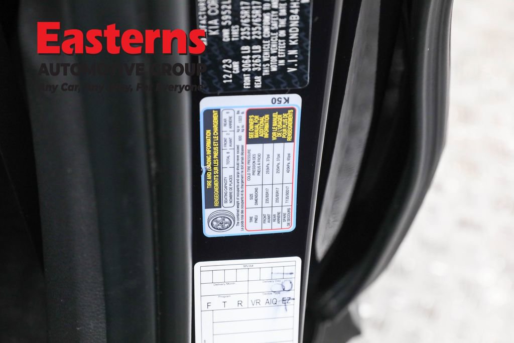 Used 2024 Kia Carnival LX image 37